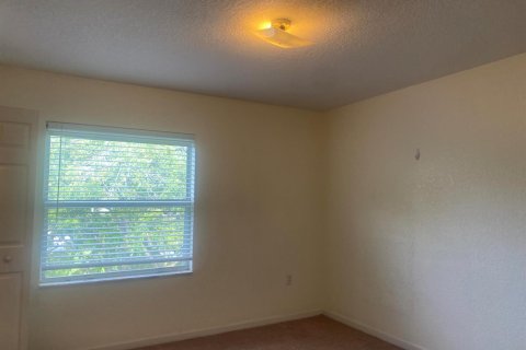 Touwnhouse à louer à Tamarac, Floride: 3 chambres, 113.25 m2 № 2247993 - photo 13