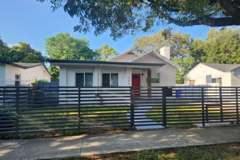 Купить виллу или дом в Майами, Флорида 3 спальни, 123м2, № 1971673 - фото 1