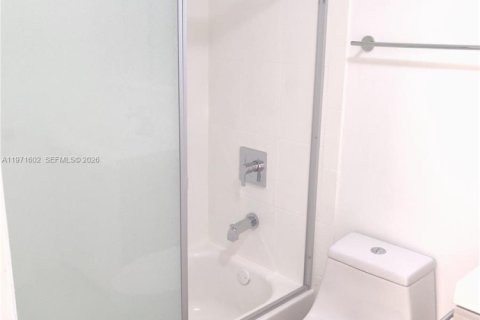 Copropriété à vendre à Miami, Floride: 1 chambre, 59.46 m2 № 2032770 - photo 17