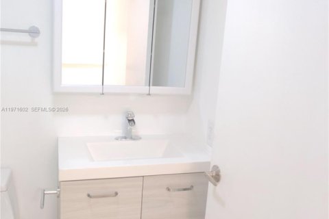 Copropriété à vendre à Miami, Floride: 1 chambre, 59.46 m2 № 2032770 - photo 16