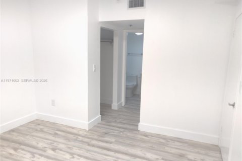 Copropriété à vendre à Miami, Floride: 1 chambre, 59.46 m2 № 2032770 - photo 15