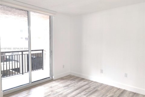 Copropriété à vendre à Miami, Floride: 1 chambre, 59.46 m2 № 2032770 - photo 13