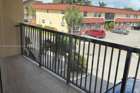 Copropriété à vendre à Davie, Floride: 3 chambres, 130.06 m2 № 1941292 - photo 15