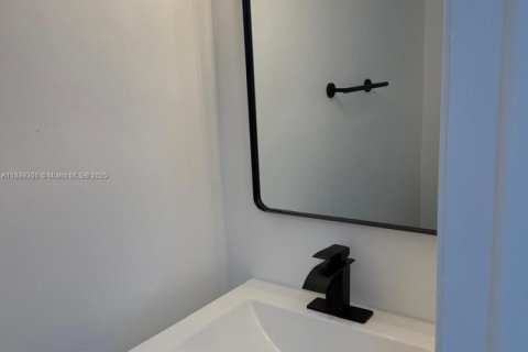 Copropriété à vendre à Davie, Floride: 3 chambres, 130.06 m2 № 1941292 - photo 2