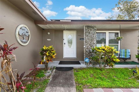 Casa en venta en Deltona, Florida, 2 dormitorios, 95.69 m2 № 1778714 - foto 2