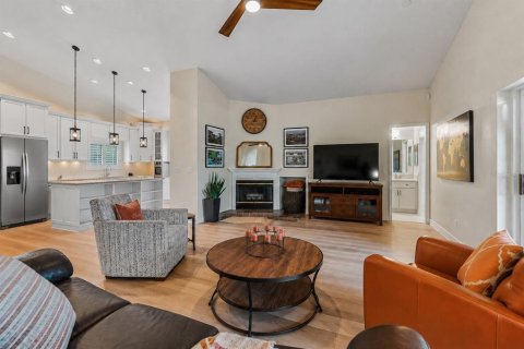 Villa ou maison à vendre à Tampa, Floride: 4 chambres, 323.11 m2 № 2234555 - photo 12