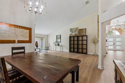 Villa ou maison à vendre à Tampa, Floride: 4 chambres, 323.11 m2 № 2234555 - photo 10