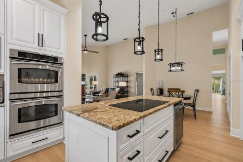 Villa ou maison à vendre à Tampa, Floride: 4 chambres, 323.11 m2 № 2234555 - photo 14