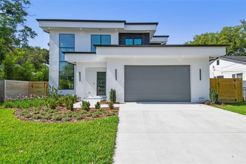 House in Tampa, Florida 4 bedrooms, 286.23 sq.m. № 1721225 - photo 2