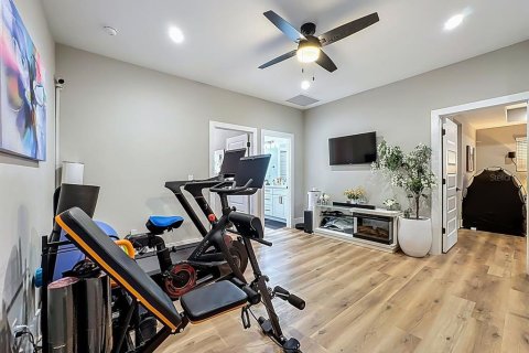 House in Orlando, Florida 4 bedrooms, 251.11 sq.m. № 2111307 - photo 22