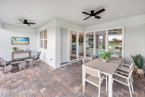 House in Vero Beach, Florida 3 bedrooms, 191.01 sq.m. № 2348736 - photo 10