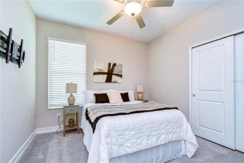 House in Land O' Lakes, Florida 4 bedrooms, 193.98 sq.m. № 2096137 - photo 18