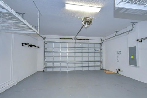 House in Land O' Lakes, Florida 4 bedrooms, 193.98 sq.m. № 2096137 - photo 25