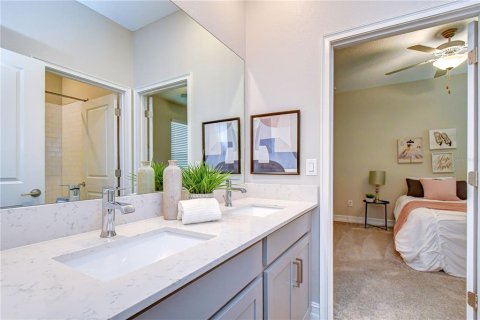 House in Land O' Lakes, Florida 4 bedrooms, 193.98 sq.m. № 2096137 - photo 22