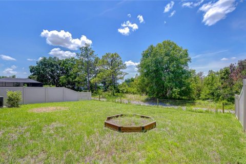 House in Land O' Lakes, Florida 4 bedrooms, 193.98 sq.m. № 2096137 - photo 2