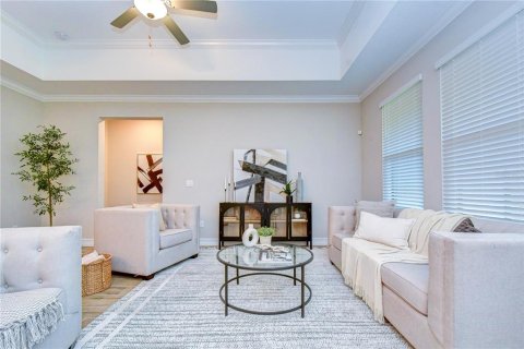 House in Land O' Lakes, Florida 4 bedrooms, 193.98 sq.m. № 2096137 - photo 11