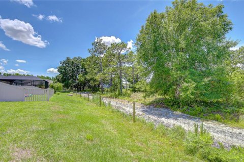 House in Land O' Lakes, Florida 4 bedrooms, 193.98 sq.m. № 2096137 - photo 27