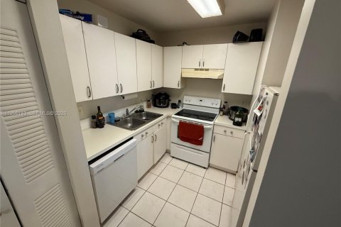 Condominio en venta en Miami, Florida, 1 dormitorio, 66.89 m2 № 2009970 - foto 5