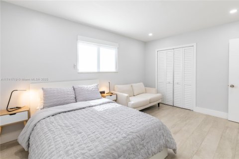 Villa ou maison à louer à Miami, Floride: 4 chambres, 208.1 m2 № 1860512 - photo 19