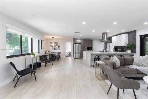 Villa ou maison à louer à Miami, Floride: 4 chambres, 208.1 m2 № 1860512 - photo 6
