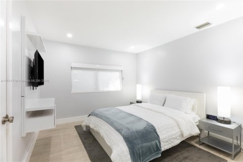 Villa ou maison à louer à Miami, Floride: 4 chambres, 208.1 m2 № 1860512 - photo 10