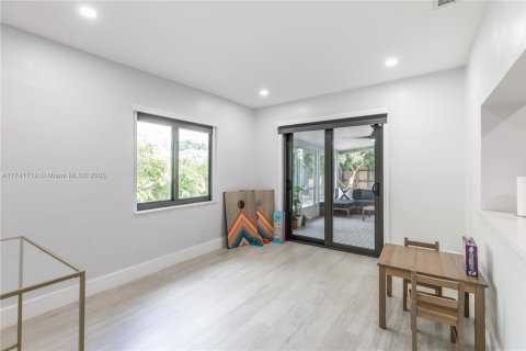 Villa ou maison à louer à Miami, Floride: 4 chambres, 208.1 m2 № 1860512 - photo 20