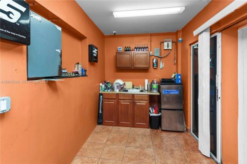 Commercial property in Homestead, Florida № 2276358 - photo 26