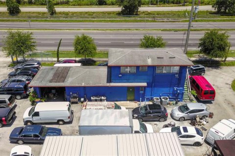 Commercial property in Homestead, Florida № 2276358 - photo 14
