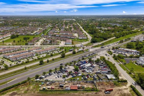 Commercial property in Homestead, Florida № 2276358 - photo 9