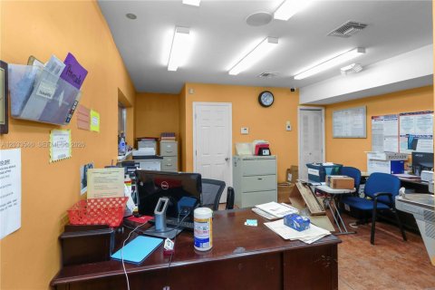 Commercial property in Homestead, Florida № 2276358 - photo 20