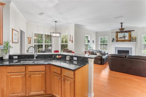 House in Alachua, Florida 4 bedrooms, 215.63 sq.m. № 1883319 - photo 7
