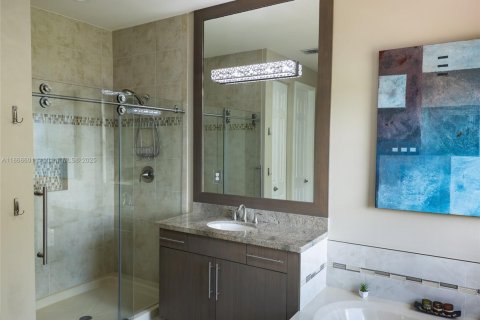 House in Delray Beach, Florida 4 bedrooms, 246.75 sq.m. № 1896565 - photo 23
