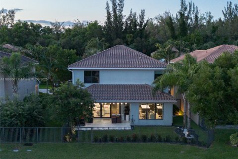 House in Delray Beach, Florida 4 bedrooms, 246.75 sq.m. № 1896565 - photo 4