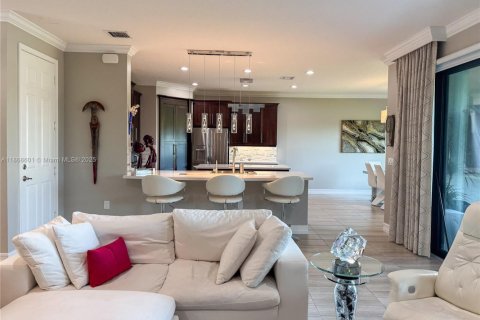 House in Delray Beach, Florida 4 bedrooms, 246.75 sq.m. № 1896565 - photo 12