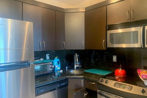 Copropriété à louer à Miami Beach, Floride: 2 chambres, 78.97 m2 № 1973840 - photo 10