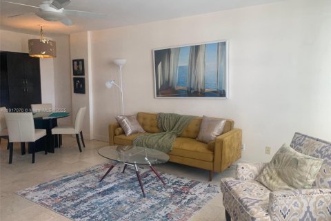 Copropriété à louer à Miami Beach, Floride: 2 chambres, 78.97 m2 № 1973840 - photo 5