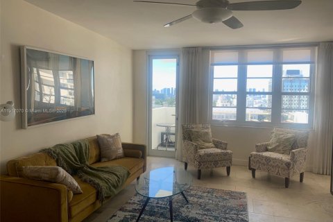 Copropriété à louer à Miami Beach, Floride: 2 chambres, 78.97 m2 № 1973840 - photo 2