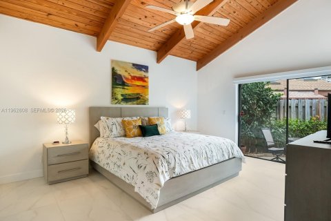 Villa ou maison à vendre à Hallandale Beach, Floride: 3 chambres, 150.87 m2 № 2080970 - photo 11