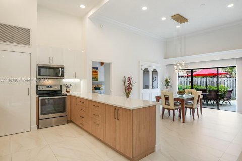 Villa ou maison à vendre à Hallandale Beach, Floride: 3 chambres, 150.87 m2 № 2080970 - photo 7