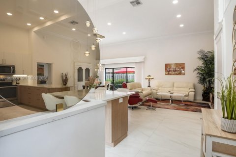 Villa ou maison à vendre à Hallandale Beach, Floride: 3 chambres, 150.87 m2 № 2080970 - photo 3