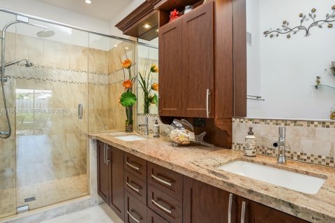 Villa ou maison à vendre à Hallandale Beach, Floride: 3 chambres, 150.87 m2 № 2080970 - photo 15