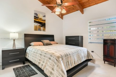 Villa ou maison à vendre à Hallandale Beach, Floride: 3 chambres, 150.87 m2 № 2080970 - photo 21