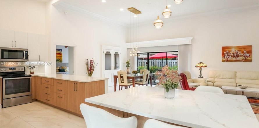 Villa ou maison à Hallandale Beach, Floride 3 chambres, 150.87 m2 № 2080970