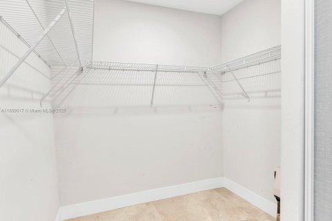 Copropriété à vendre à Hallandale Beach, Floride: 2 chambres, 106.84 m2 № 1945788 - photo 19