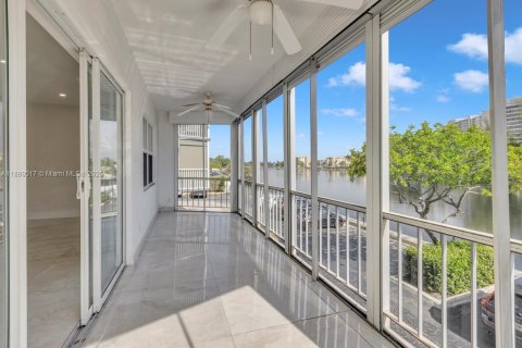 Copropriété à vendre à Hallandale Beach, Floride: 2 chambres, 106.84 m2 № 1945788 - photo 5