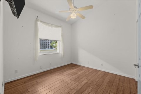 House in Port St. Lucie, Florida 3 bedrooms, 198.07 sq.m. № 2400509 - photo 30