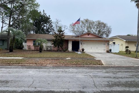 House in Winter Springs, Florida 3 bedrooms, 149.48 sq.m. № 2278073