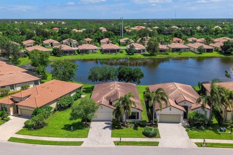 Casa en Venice, Florida 2 dormitorios, 194.07 m2 № 2374077