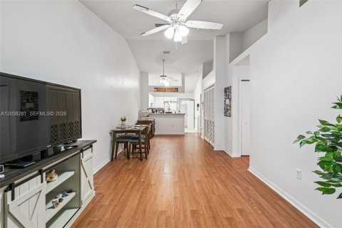 Villa ou maison à vendre à Clermont, Floride: 2 chambres № 2265703 - photo 10