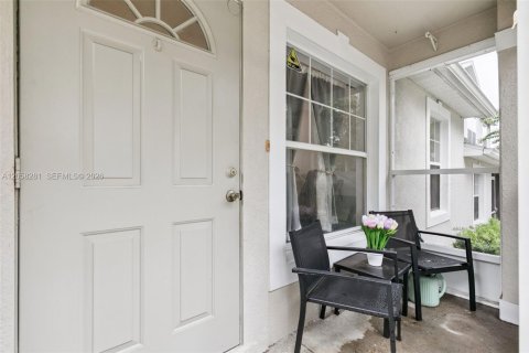 Villa ou maison à vendre à Clermont, Floride: 2 chambres № 2265703 - photo 6